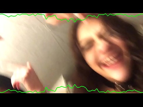❤️ Wando biyu masu sexy brunette mai ban sha'awa suna zama 'yan iska Ingantacciyar iskanci ❌️