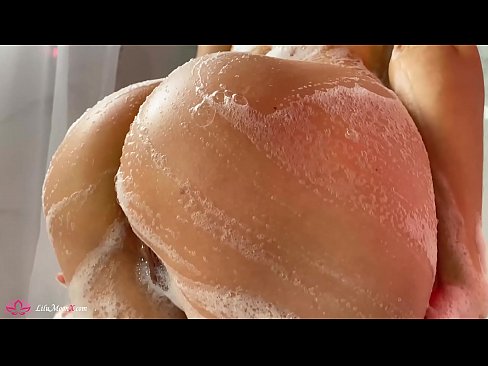 ❤️ Brunette Masturbates Pussy tare da Vibrator zuwa Tsananin inzali a cikin Shawa Ingantacciyar iskanci ❌️